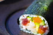 恵方巻の独特な食べ方に違和感を持つ人々の本音とは？