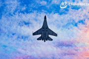 中国空軍南方戦区航空旅団傘下のJ-11戦闘機部隊が飛行訓練を実施！