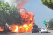 中国で「車両が何度も爆発」する衝撃映像