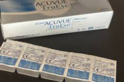 コンタクトレンズの欠品相次ぐ　コロナ、ウクライナ侵攻影響…利用者から不安の声