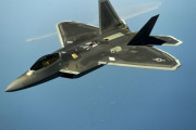 米空軍、最新鋭ステルス戦闘機「F-22 ラプター」を異例の規模で軍事演習に派遣へ…中国の対する強力なメッセージ！