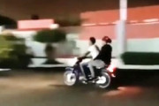 【8秒】すごくてワロタ。この２ケツスクーターがやっべえｗｗｗｗｗ