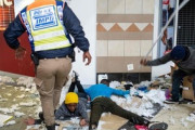 【南ア】暴動の死者72人逮捕1234人に…死因は略奪のための殺到、銃撃、ATMの爆発など