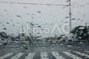 四大運転中の運ゲーと言えば「車線変更」と「合流」と「夜の雨」と