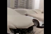 【動画あり】中国の黄砂が想像を絶する凄まじさ 「雪みたいに積もってる」
