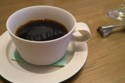 コーヒーを飲むと尿管結石、腎臓結石など結石が出来て激痛になるから気をつけろ