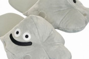 「ドラクエ」のスライムがスリッパに！「はいてほしそうに　こちらをみている！」