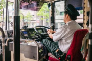 なんでバスの運転手って常に半ギレなん？？