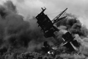 3000人の戦死者を出し空母全てを失った、ミッドウェー海戦とかいう大敗を喫した海戦…