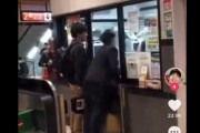 【動画】男さん「Switch返せよ！オイッ！オイッ！オイッ！」駅員を恫喝してしまう