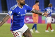 横浜FMがACLベスト4へ！　退場者出すも山東泰山に連勝…A・ロペスが値千金の決勝弾