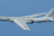【速報】中国ロシアの爆撃機4機、沖縄本島と宮古島の間を太平洋に向けて通過　防衛省「安全保障上、重大な懸念だ」