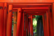 【日本終了】外国人インスタグラマー達、日本の神社で『とんでもない事』をしてしまう！！！！！