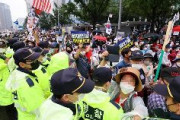 【韓国】「文在寅は辞めろ！」「国会解散」「不正選挙」ソウル都心で大規模デモ発生！　数万人参加