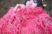 31歳女性シンガー「倫理観皆無のカスの所業すぎる」憲法改正の国民投票法改正案めぐり怒り