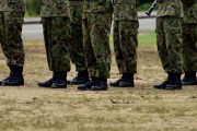 【悲報】北海道の自衛官さん(21)、脱走し実家に逃げるも母親に通報され無事確保