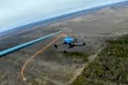 【動画】釣り竿でロシアのドローンを落とす方法を編み出したウクライナ。