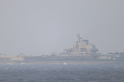 中国軍 空母「遼寧」ら艦船6隻とY-9哨戒機、沖縄本島付近を相次ぎ通過…防衛省、動向を注視