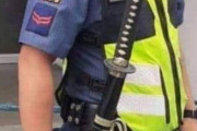 外国人「フィリピンに鬼滅の刃みたいな警察官がいたんだけど(笑)」