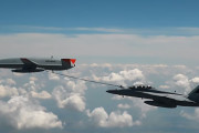 【軍事】米ボーイング社、ドローンによる史上初の空中給油に成功（動画あり）