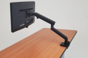 モニターアーム最悪だな。