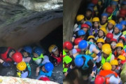 【動画】キャニオニングでも渋滞して詰まってしまう中国の夏休み（ノ∇`）