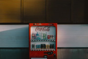 【悲報】自動販売機界隈、大ピンチ