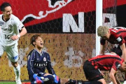 J1第15節　コンサドーレ札幌、柏に6失点大敗…福森晃斗が前半10分に一発退場
