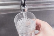 「空気から飲み水」を作る装置を開発、1台で1日最大33リットルの水を作り出す　群馬で試験的に導入