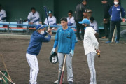 新庄（50）「立浪さん（52）、清宮に打撃指導してくれない？」
