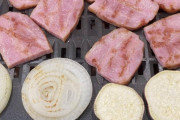 【画像】ふうん、これが貧困層の焼肉か・・・