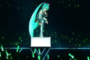 【画像】初音ミクのライブ、客が釘を発射されたと報告し謝罪と調査が始まる・・・