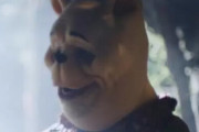 著作権失効を受け『くまのプーさん』のホラー映画が制作進行中！プーさんがハチミツと血を啜りピグレットが牙を剥く