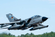 リチャードソン米軍統合基地を離陸するドイツ空軍のトルネード戦闘攻撃機！