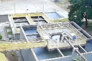 【動画】廃水処理場が爆発して作業員が行方不明になった事故。