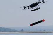 変わる戦場、次はドローンが短魚雷発射