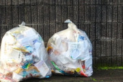 【悲報】上京ワイ、指定ゴミ袋が高すぎて死亡する