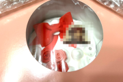 女子「推しの誕生日ケーキ届いた！」ﾊﾟｶｯ → 中からとんでもない物が出てきて本人も巻き込む大事件にｗｗｗｗｗ