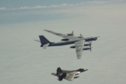 米軍F-22ステルス戦闘機、先週に続きアラスカ沖でロシア爆撃機Tu-95をインターセプト！