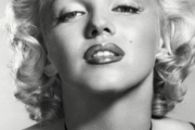 【画像】「マリリン・モンロー」のフィギュアがリアルすぎて感動