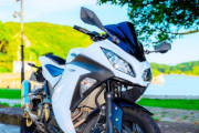 バイクって年間10万台しか売れてないらしい、スクーター10万台・バイク10万台くらい