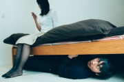 怖い話で「ベッドの下に人が潜んでた！」ってやつがあるけど、リアルでそれが起きた時が修羅場だった…