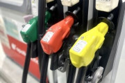 言うほどガソリン代値上げって家計に響くか？？？