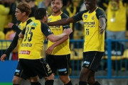 柏、鹿児島に3-0完勝し昇格王手！10日に横浜FCが引き分け以下なら2位以内確定！新潟は岐阜に2-0快勝　J2第40節（関連まとめ）