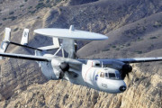 米海軍の早期警戒機「E-2 ホークアイ」が墜落、乗員は緊急脱出し全員生存を確認…米東部バージニア州！