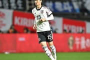 日本代表MF鎌田大地、自陣での横パス多用に「所属チームでは禁じられている」堂安同様に縦の必要性を語る