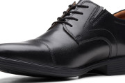Clarks ビジネスシューズ Whiddon Capが特価＆クーポンでさらに割引！