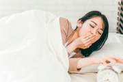 【睡眠】寝すぎは注意。体に起こる6つのこと「1日10時間以上寝る人は、7～8時間寝る人よりも健康状態が悪い傾向」