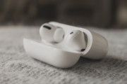 【朗報】Apple、全てのワイヤレスイヤホンを殲滅する最強ワイヤレスイヤホン「AirPods Pro 2」を今夜発表へ