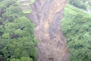 【熱海】静岡県が土石流の起点となった地点の空撮映像を公開。